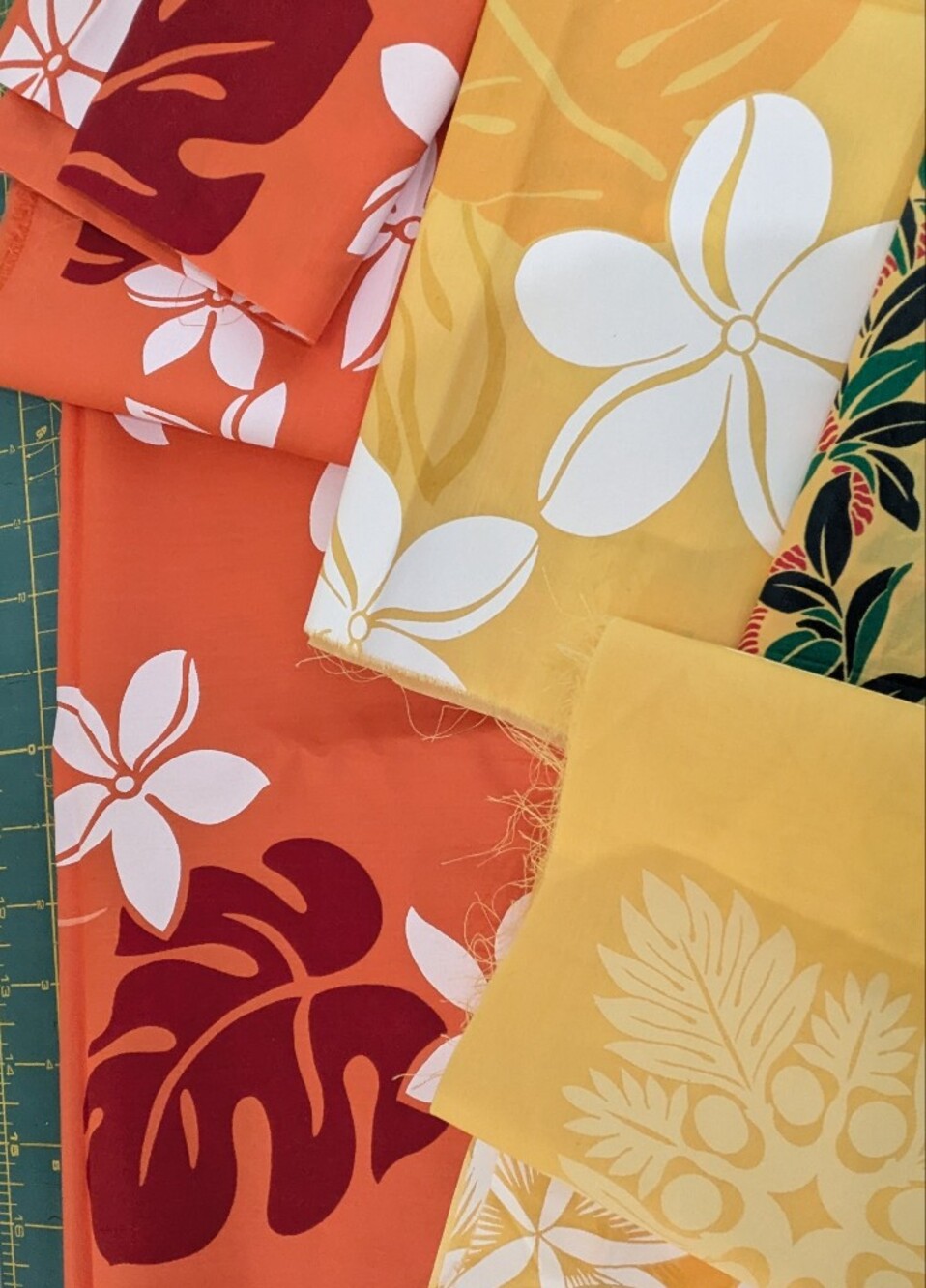 Trendtex Hawaiian Fabrics Remnant Pack of 5 Tropical Designs & Colors